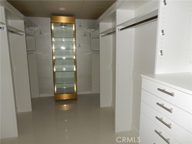 BEDROOM CLOSET
