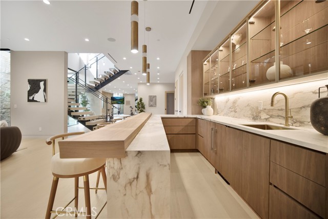 Detail Gallery Image 23 of 28 For 5170 Amestoy, Encino,  CA 91316 - 5 Beds | 6/2 Baths