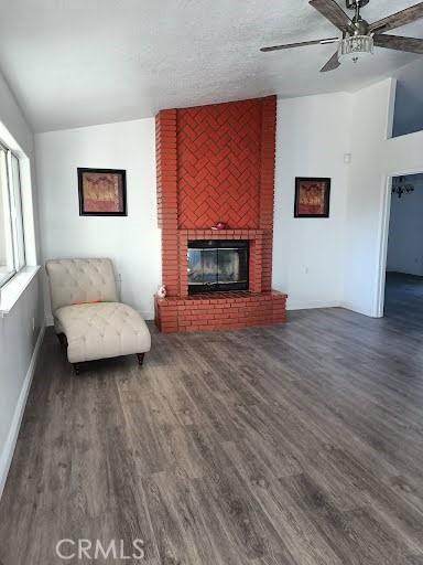 Detail Gallery Image 8 of 13 For 15742 Muscatel, Hesperia,  CA 92345 - 4 Beds | 3 Baths