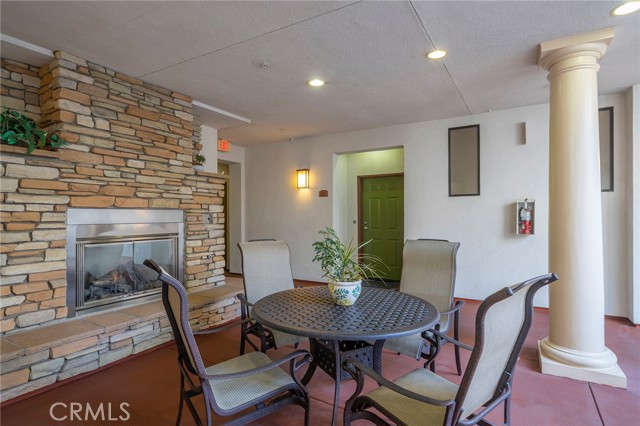 2001 Artesia Boulevard, Redondo Beach, California 90278, 1 Bedroom Bedrooms, ,1 BathroomBathrooms,Residential,Sold,Artesia,SB22021546