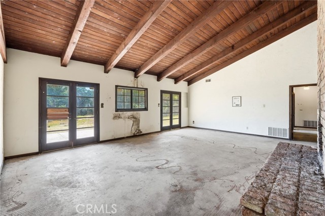 Detail Gallery Image 11 of 45 For 11560 Darling Rd, Agua Dulce,  CA 91390 - 4 Beds | 3 Baths