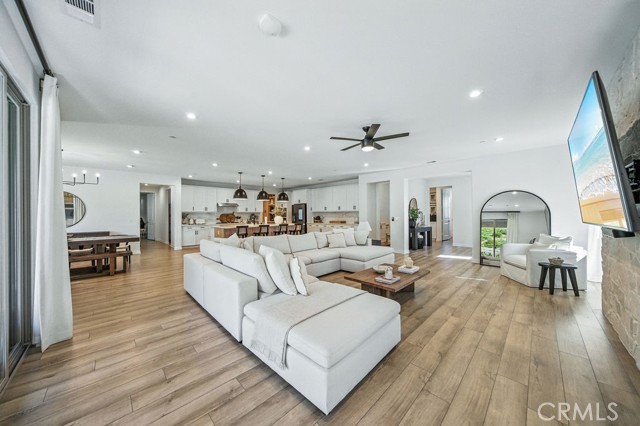 Detail Gallery Image 28 of 70 For 2428 Monroe Pl, Escondido,  CA 92027 - 4 Beds | 3/1 Baths