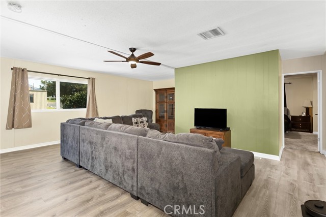 Detail Gallery Image 6 of 31 For 10622 Bryant, Yucaipa,  CA 92222 - 4 Beds | 2 Baths