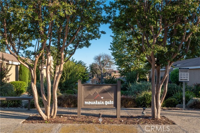 1137 Mountain Gate Road, Upland CA: https://media.crmls.org/medias/4bb97252-12ca-4072-80d0-b6426702a3c2.jpg