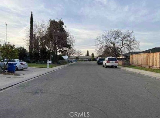 Detail Gallery Image 2 of 3 For 3804 Christy Ln, Ceres,  CA 95307 - 3 Beds | 2 Baths