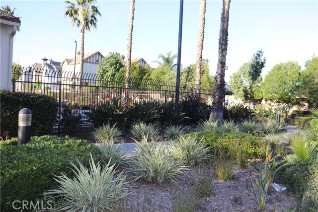 Detail Gallery Image 8 of 39 For 864 Calaveras, Corona,  CA 92878 - 3 Beds | 2/1 Baths