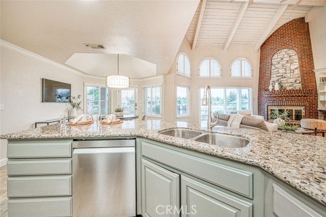 Detail Gallery Image 25 of 50 For 529 E Chesapeake Cir, Fresno,  CA 93730 - 4 Beds | 3/1 Baths