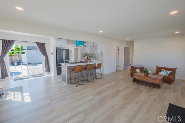 Detail Gallery Image 12 of 47 For 10246 Muroc St, Bellflower,  CA 90706 - 3 Beds | 2 Baths