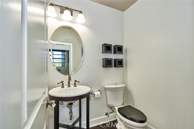Detail Gallery Image 9 of 15 For 15 Vantis Dr, Aliso Viejo,  CA 92656 - 2 Beds | 2/2 Baths