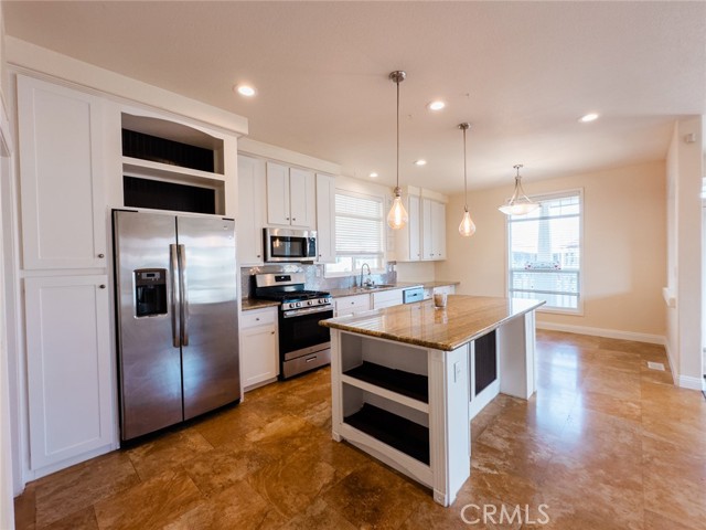 Detail Gallery Image 13 of 19 For 135 Laburnum Ln, Fountain Valley,  CA 92708 - 3 Beds | 2 Baths
