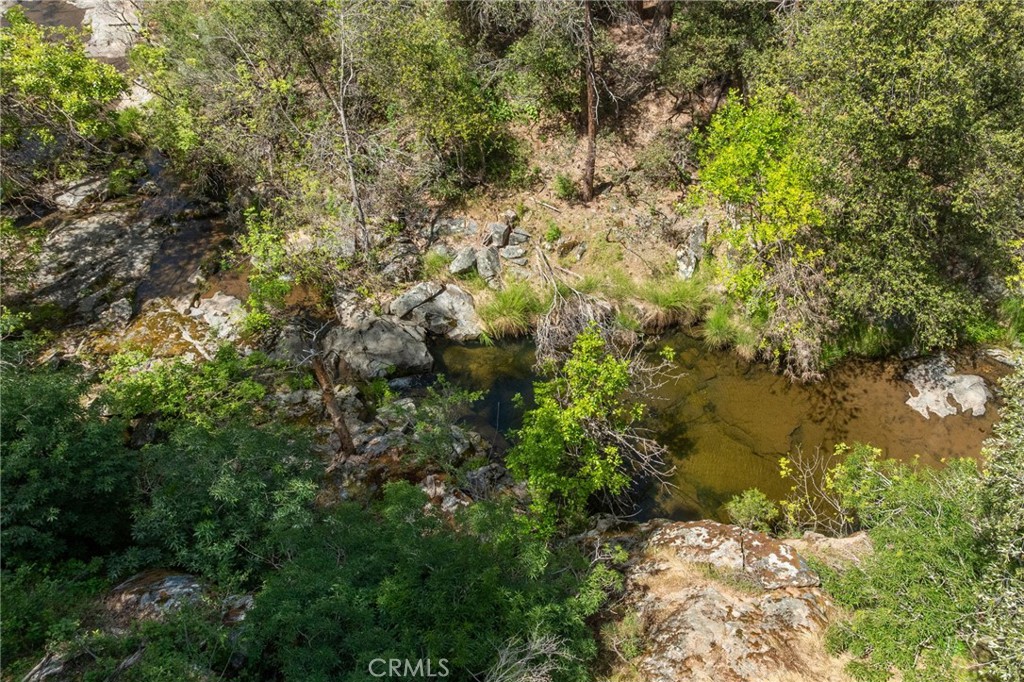 https://media.crmls.org/medias/4bbca9bf-7e02-43e1-8293-46ac25cbca83.jpg?preset=X-Large