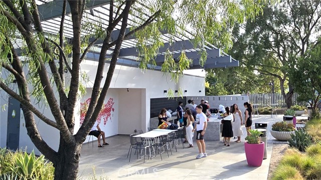 610 Cultivate, Irvine CA: https://media.crmls.org/medias/4bbd6234-faf4-4109-95d8-4f5dd565d772.jpg