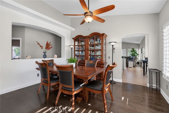 Detail Gallery Image 13 of 64 For 14029 Dove Canyon Dr, Riverside,  CA 92503 - 3 Beds | 2/1 Baths