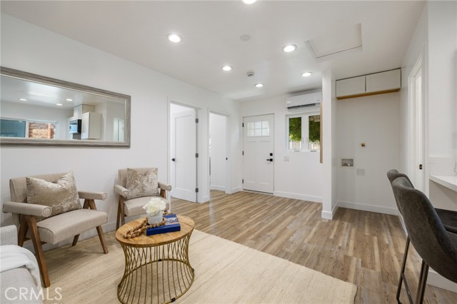 11012 Montgomery Avenue, Granada Hills CA: https://media.crmls.org/medias/4bbeb728-82b2-49e6-aa0e-2842b1df73f4.jpg