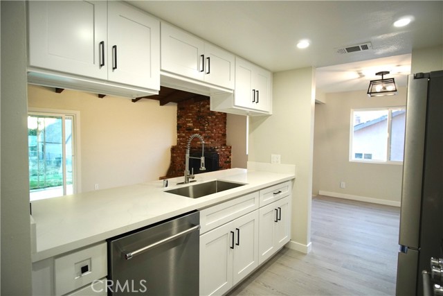5187 Cedar Street, Jurupa Valley CA: https://media.crmls.org/medias/4bbf3e78-9d91-4671-86de-ee459557528a.jpg