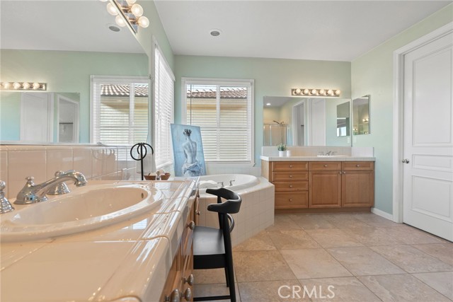21 Plaza Modena, Lake Elsinore CA: https://media.crmls.org/medias/4bbf9f44-c190-4351-9913-07be83475f81.jpg