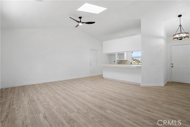 Detail Gallery Image 5 of 28 For 298 E Valley St, Coalinga,  CA 93210 - 3 Beds | 2 Baths