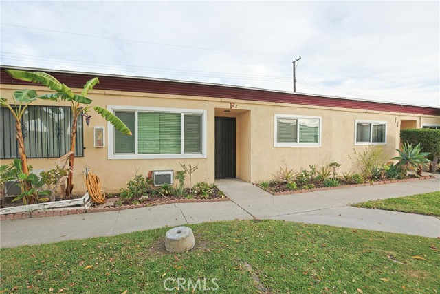 Detail Gallery Image 5 of 41 For 4109 W 5th #F2,  Santa Ana,  CA 92703 - 2 Beds | 2 Baths