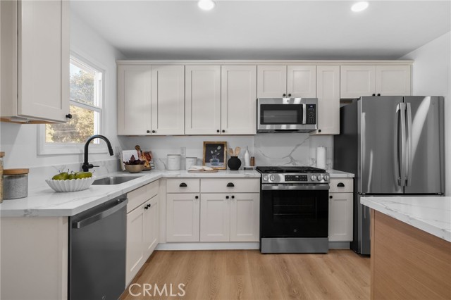 Detail Gallery Image 9 of 26 For 20122 Orchid St, Newport Beach,  CA 92660 - 3 Beds | 1 Baths