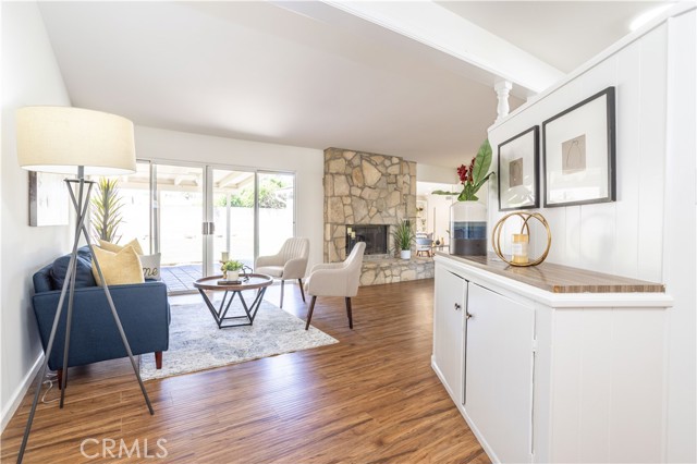 Detail Gallery Image 5 of 37 For 10957 Chimineas Ave, Porter Ranch,  CA 91326 - 4 Beds | 2 Baths