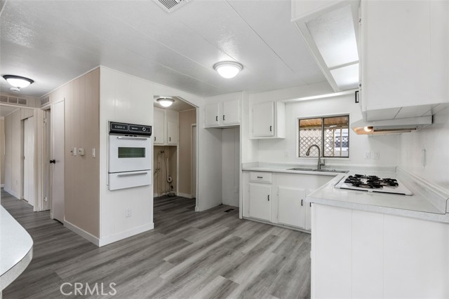 Detail Gallery Image 13 of 29 For 15621 Beach Bld #103,  Westminster,  CA 92683 - 2 Beds | 2 Baths