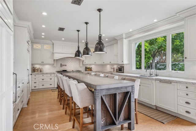 Detail Gallery Image 7 of 36 For 24 Cape Woodbury, Newport Beach,  CA 92660 - 5 Beds | 4/1 Baths