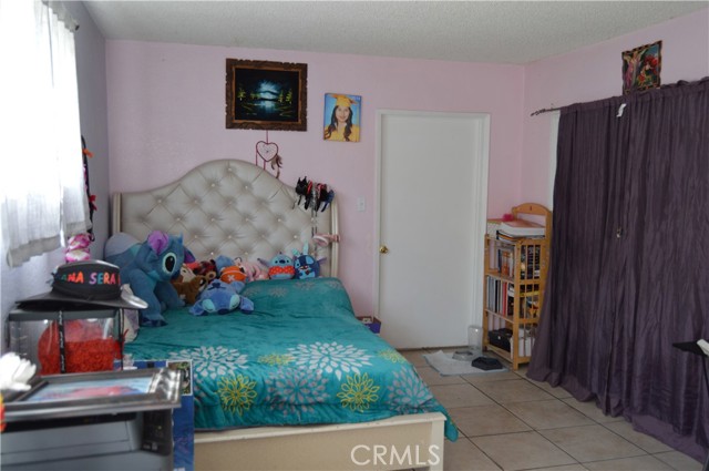 13104 Hoyt Street, Pacoima CA: https://media.crmls.org/medias/4bc28c3a-0f79-4ccc-98ce-9bab012f6eba.jpg