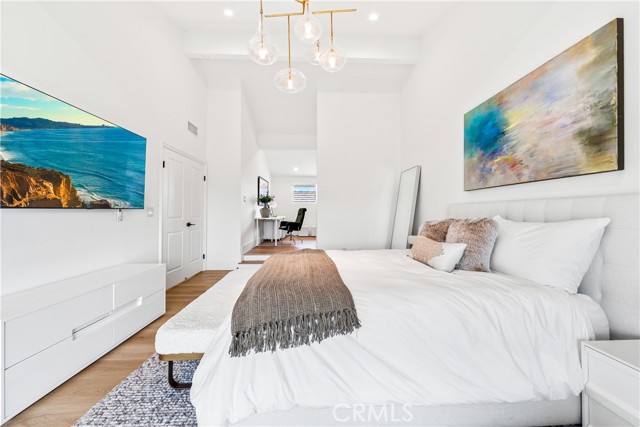 9 Jasmine Creek Dr, Corona del Mar CA: https://media.crmls.org/medias/4bc2e029-4052-4632-a0e7-10e636a0cf43.jpg