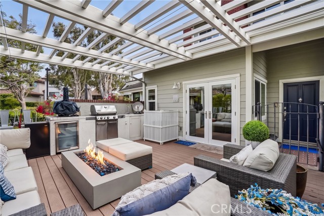 27 Tiburon Court, Manhattan Beach, California 90266, 2 Bedrooms Bedrooms, 0 ,2 BathroomsBathrooms,Residential,For Sale,Tiburon,0,SB26078984