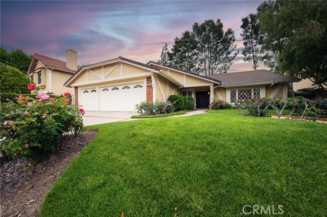 Detail Gallery Image 2 of 42 For 18337 Chatham Ln, Porter Ranch,  CA 91326 - 4 Beds | 2/1 Baths