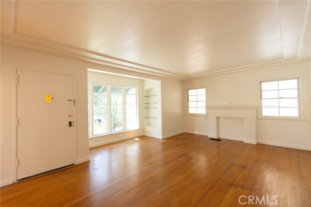 757 E Doran Street, Glendale CA: https://media.crmls.org/medias/4bc3d1ed-a867-4764-a3f9-81ee89aac72f.jpg