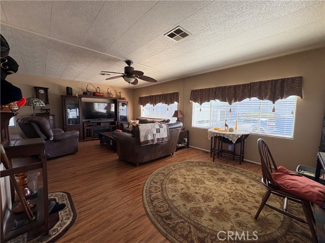 Detail Gallery Image 5 of 33 For 1895 W Devonshire #133,  Hemet,  CA 91545 - 2 Beds | 2 Baths