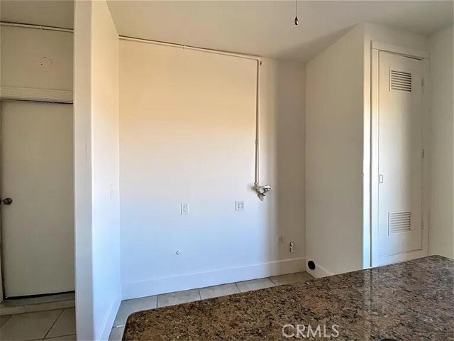7666 Poppy Boulevard, California City CA: https://media.crmls.org/medias/4bc43cb0-9aad-45d2-953a-26e8f563df0e.jpg