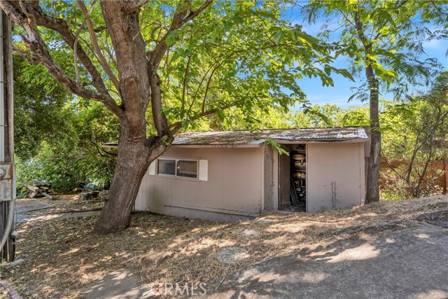 11990 North Drive, Clearlake CA: https://media.crmls.org/medias/4bc48311-414a-4c25-9ff4-343b1f26319c.jpg
