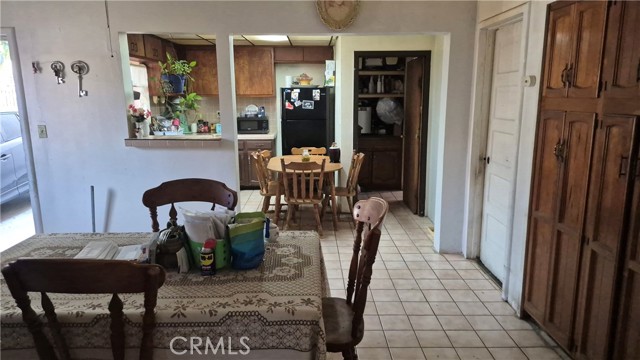 616 N St Louis Street, Los Angeles CA: https://media.crmls.org/medias/4bc51dd3-11e6-4b60-a774-58187b4c0d06.jpg