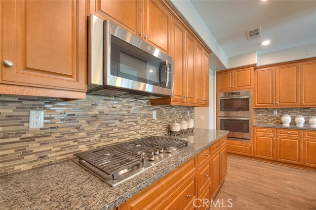 Image 17 of 67 For 14861 Henry Street