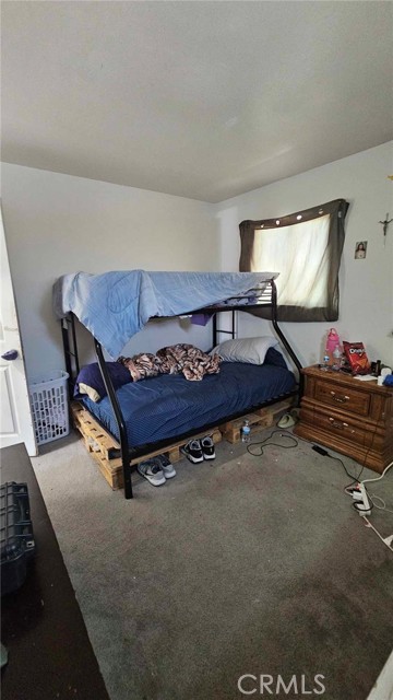 929 E Elizabeth Street, Barstow CA: https://media.crmls.org/medias/4bc5bbc4-9a73-4090-b136-6dfe8cf197d1.jpg