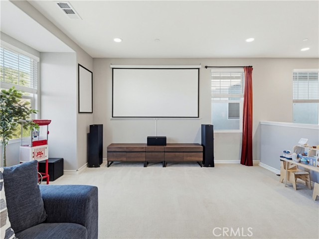 Detail Gallery Image 16 of 46 For 20818 Red Sky Ct, Saugus,  CA 91350 - 4 Beds | 4 Baths