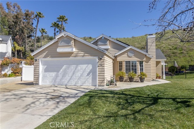 Detail Gallery Image 1 of 1 For 28860 Kenroy Ave, Canyon Country,  CA 91387 - 3 Beds | 2 Baths