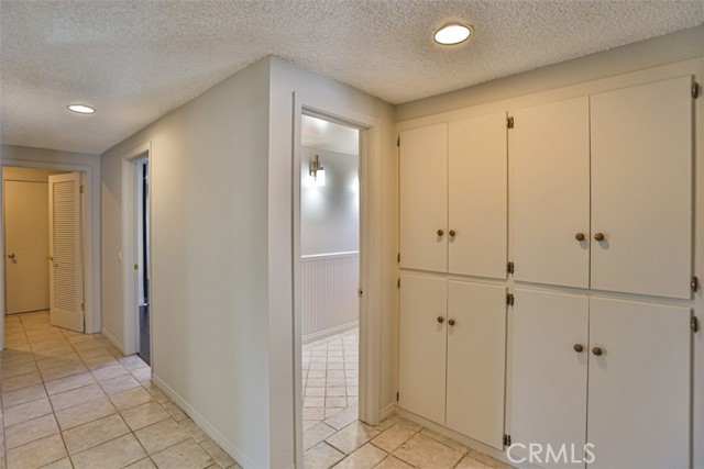 Detail Gallery Image 4 of 46 For 18440 Tamarind, Fountain Valley,  CA 92708 - 6 Beds | 4 Baths