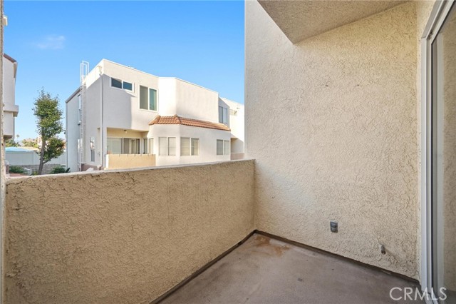 5455 Sylmar, 1402 photo 9