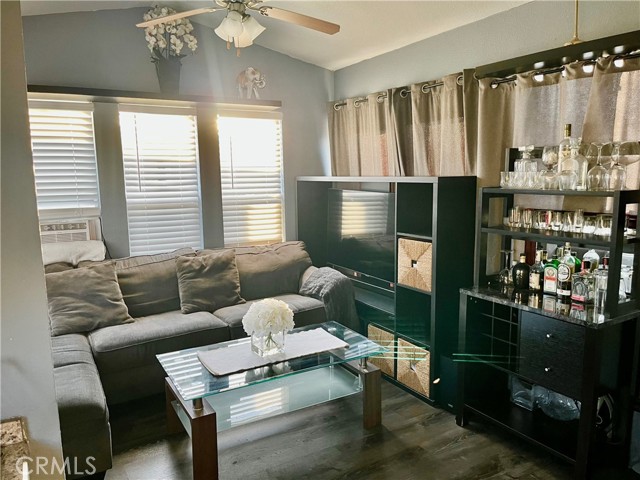 Detail Gallery Image 14 of 17 For 20315 Denker Ave #28,  Torrance,  CA 90501 - 1 Beds | 1 Baths
