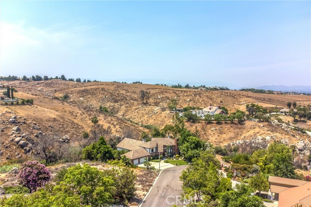 6966 Ranch View Road, Riverside CA: https://media.crmls.org/medias/4bc98362-467b-4e3d-a833-4c1fa643f497.jpg
