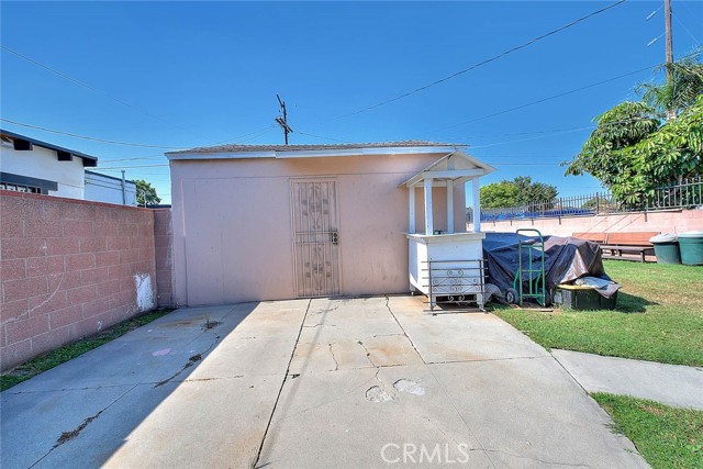 Detail Gallery Image 33 of 44 For 355 E Century Bld, Los Angeles,  CA 90003 - 2 Beds | 1 Baths