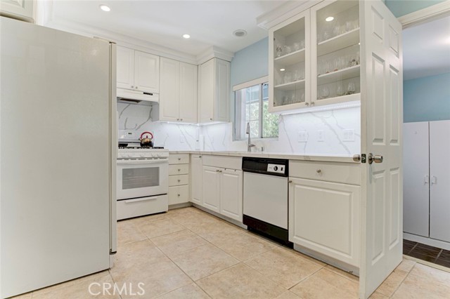 Image 16 of 50 For 6648 Gaviota Avenue