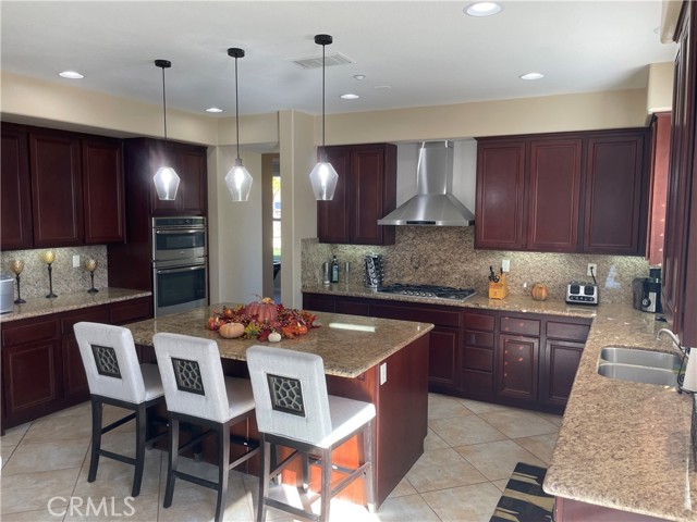 Detail Gallery Image 11 of 34 For 8017 Armagosa Dr, Riverside,  CA 92508 - 4 Beds | 3/1 Baths