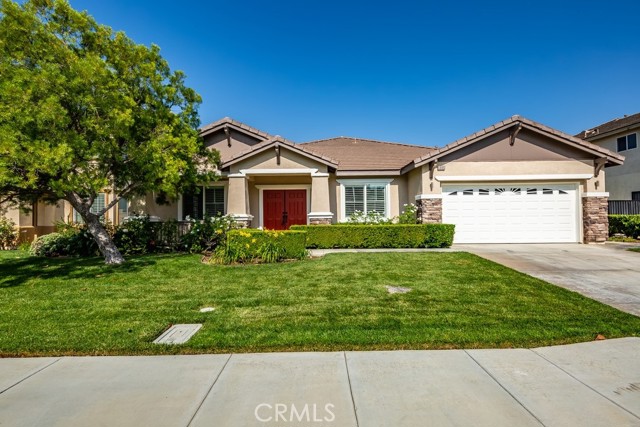 6885 Edinburgh Rd, Eastvale, CA 92880