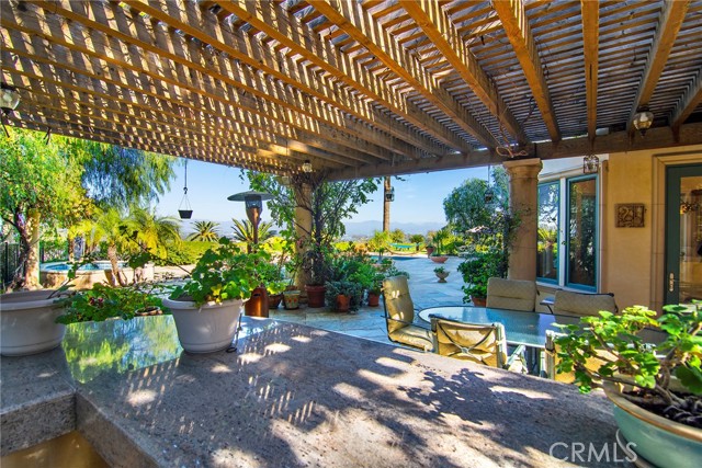 Detail Gallery Image 52 of 73 For 18933 La Montana Pl, Tarzana,  CA 91356 - 7 Beds | 6/1 Baths