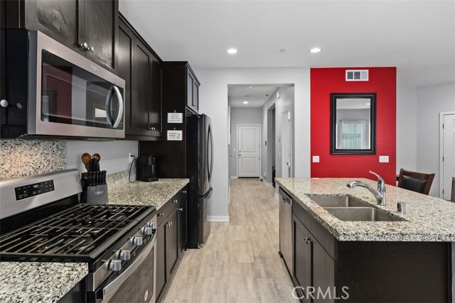 Detail Gallery Image 23 of 54 For 27482 Basalt, Moreno Valley,  CA 92555 - 4 Beds | 2/1 Baths