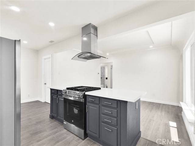 13251 Pinney Street, Pacoima CA: https://media.crmls.org/medias/4bcd3c55-5d9e-4a29-a26b-d8f2dc090746.jpg